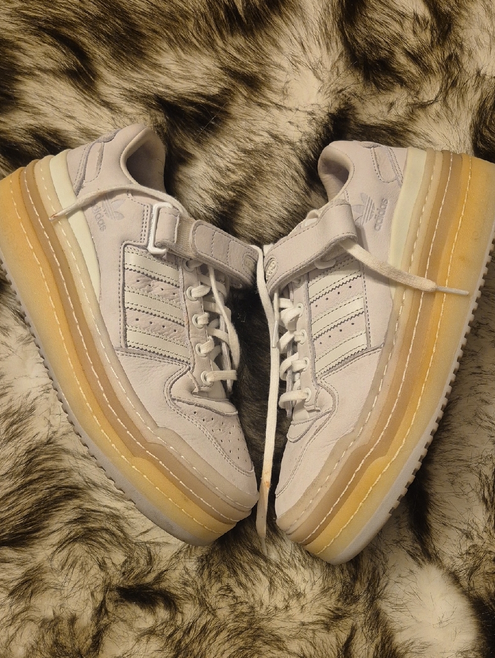 Adidas Women's Platform Lace-Up Sneakers in Off White / Light Gray Size 8.5